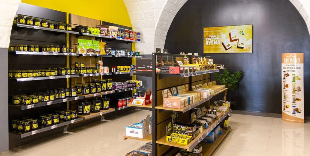 Arredo e allestimento negozio alimentari: progettazione e allestimento di Spettacolo Design