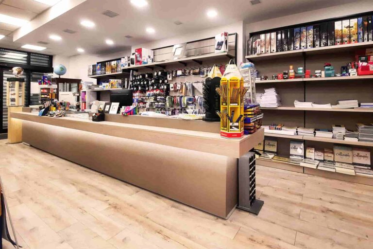 Progetto e realizzazione cartoleria a cura di Spettacolo Design
