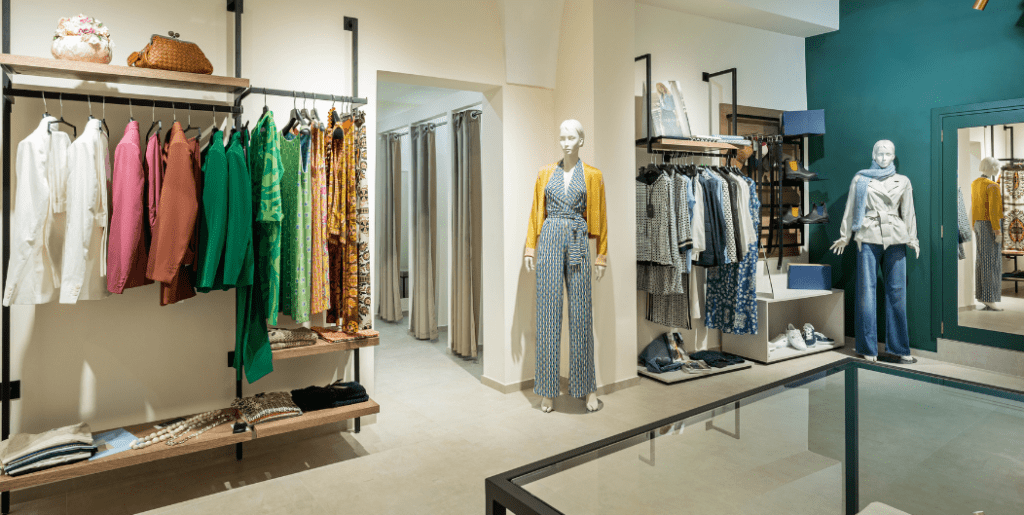 Progetto e arredo di Spettacolo Design per Harris Boutique, negozio di abbigliamento e accessori