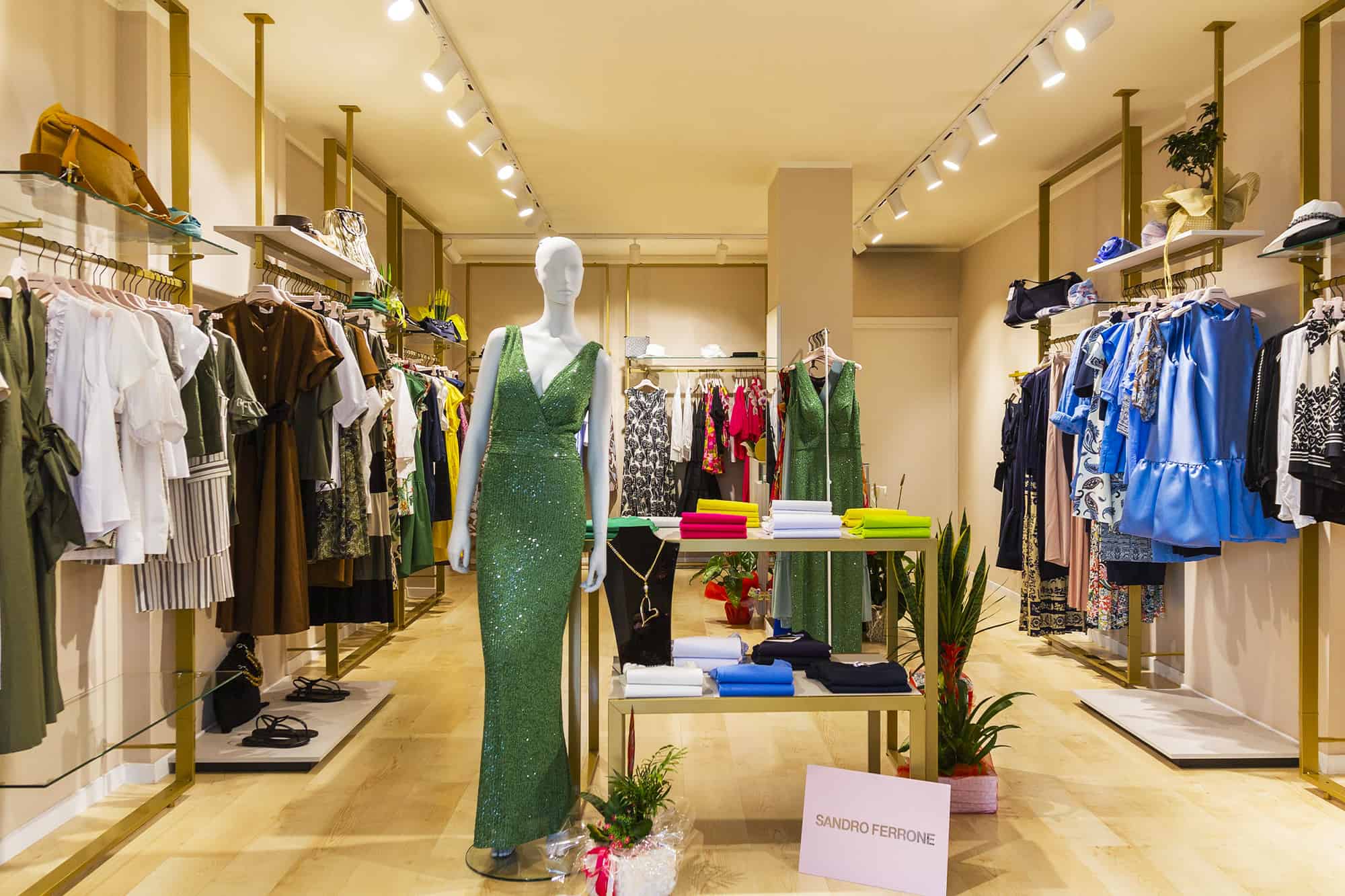 Arredamento Negozi Abbigliamento